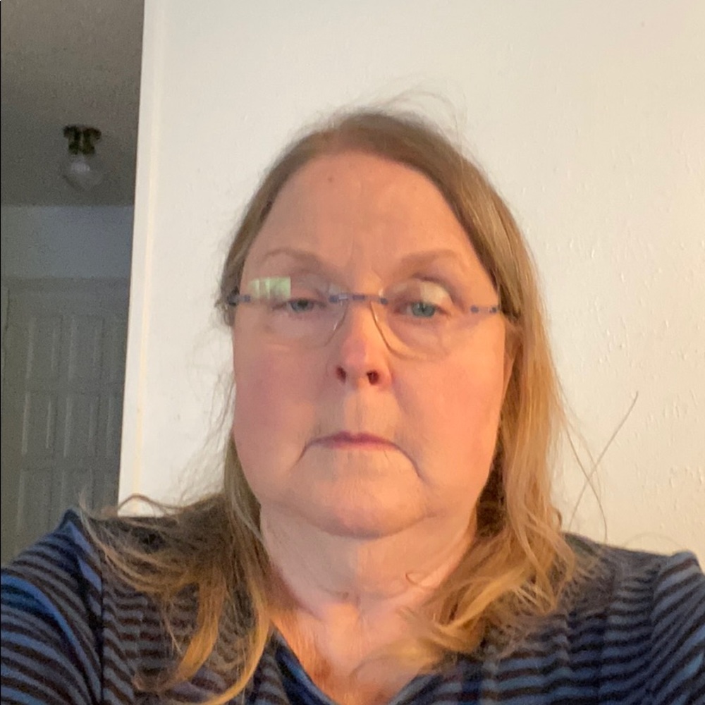 Meet your Posher, Denise